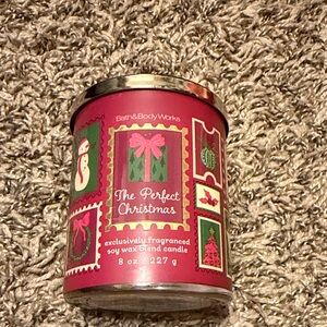 Bath & Body Works The Perfect Christmas Candle -